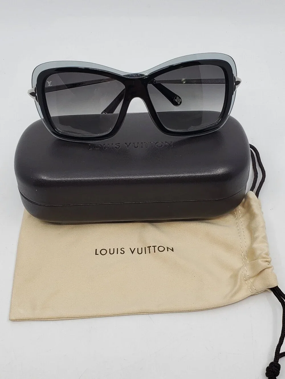 Louis Vuitton Poppy Frame Sunglasses Z049349W